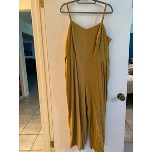 Old Navy jumpsuit size XXL.